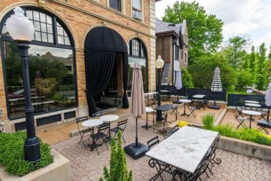 The patio at Bistro La Floraison transports diners to France.
