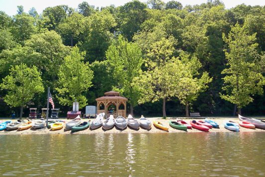 Creve Coeur lake in Creve Coeur park.