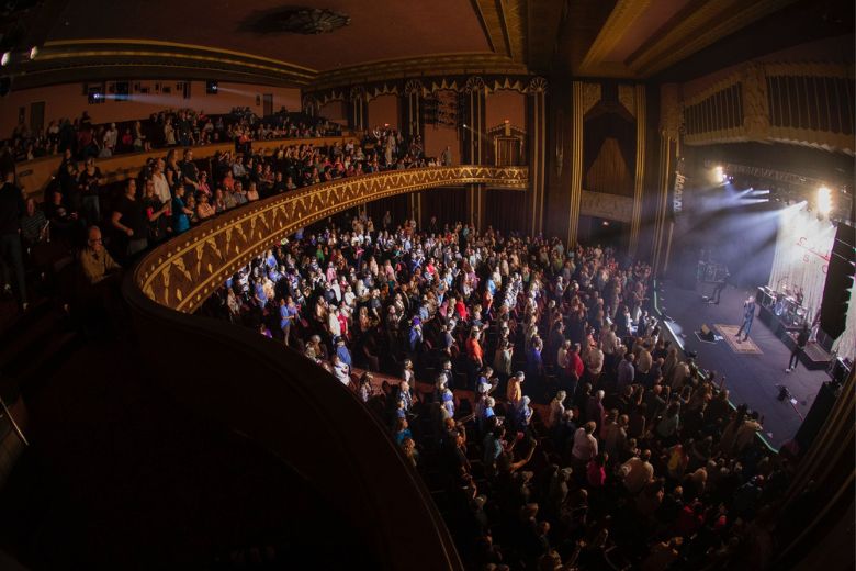 Stifel Theatre seats 3,100 people for live performances.